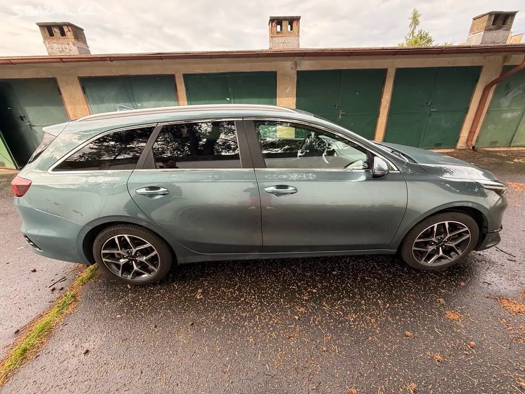 Kia Ceed 2022 1.5 T-GDi 118 kW, 1. majitel, servis - fotka 3