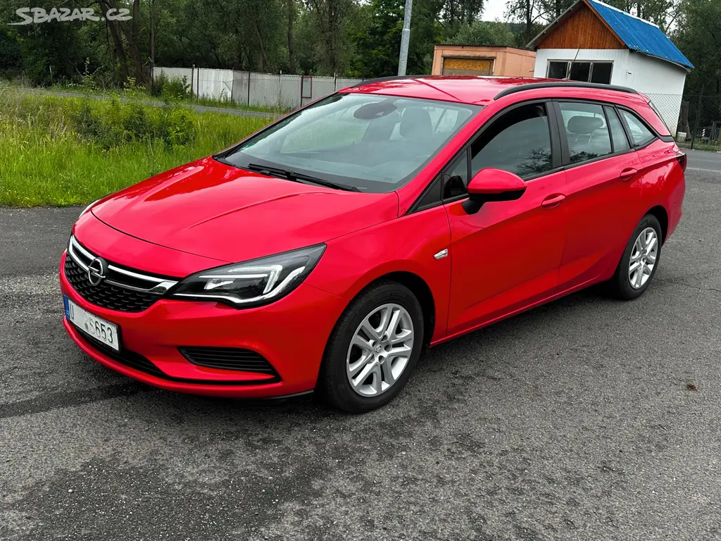 Opel Astra sports tourer+ 1.0i 77kw, r.2017, stk