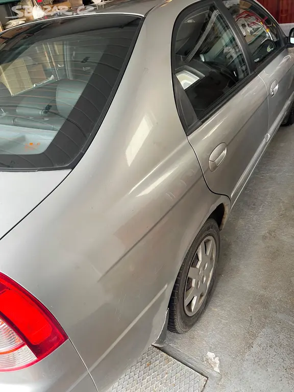 Kia Shuma - fotka 4