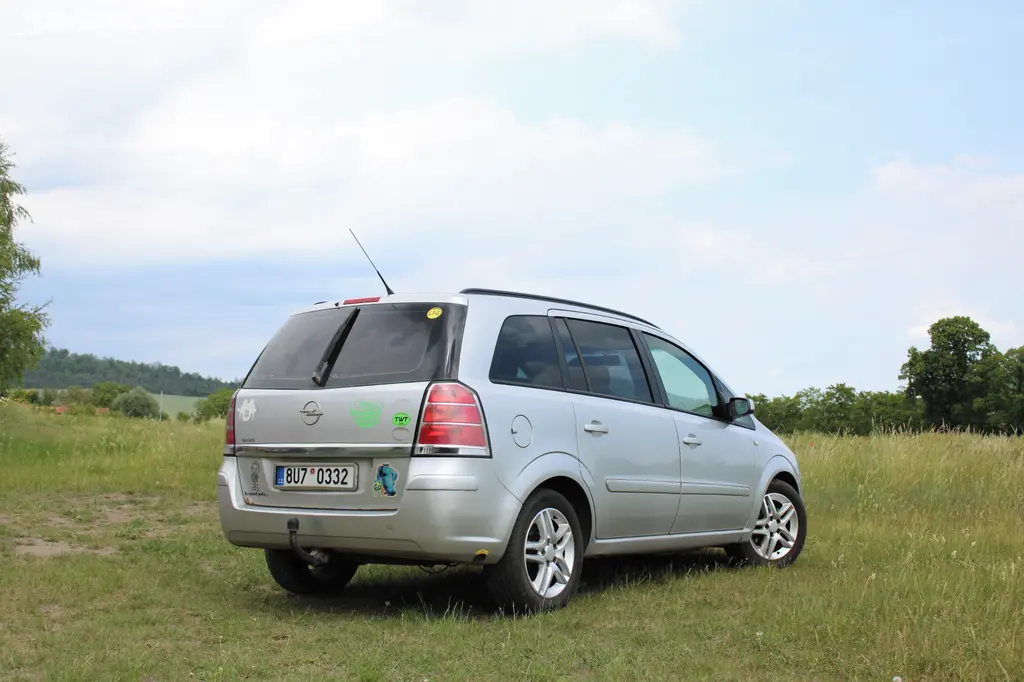 Opel Zafira 1,8 16V+LPG, 103kW r.v.2007 - fotka 6