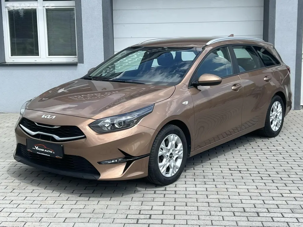 Kia Cee´d, 1.5TGDi 118kW ČR NOVÉ 1MAJITEL - fotka 2