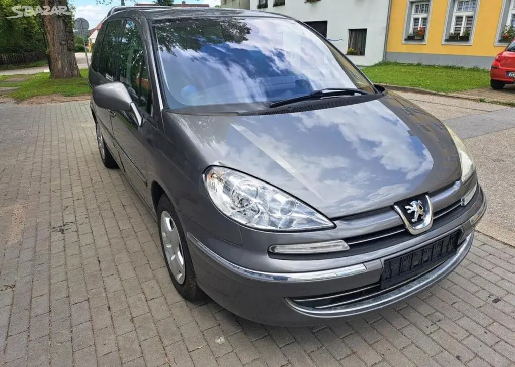 Peugeot 807 2,0 HDI nafta manuální
