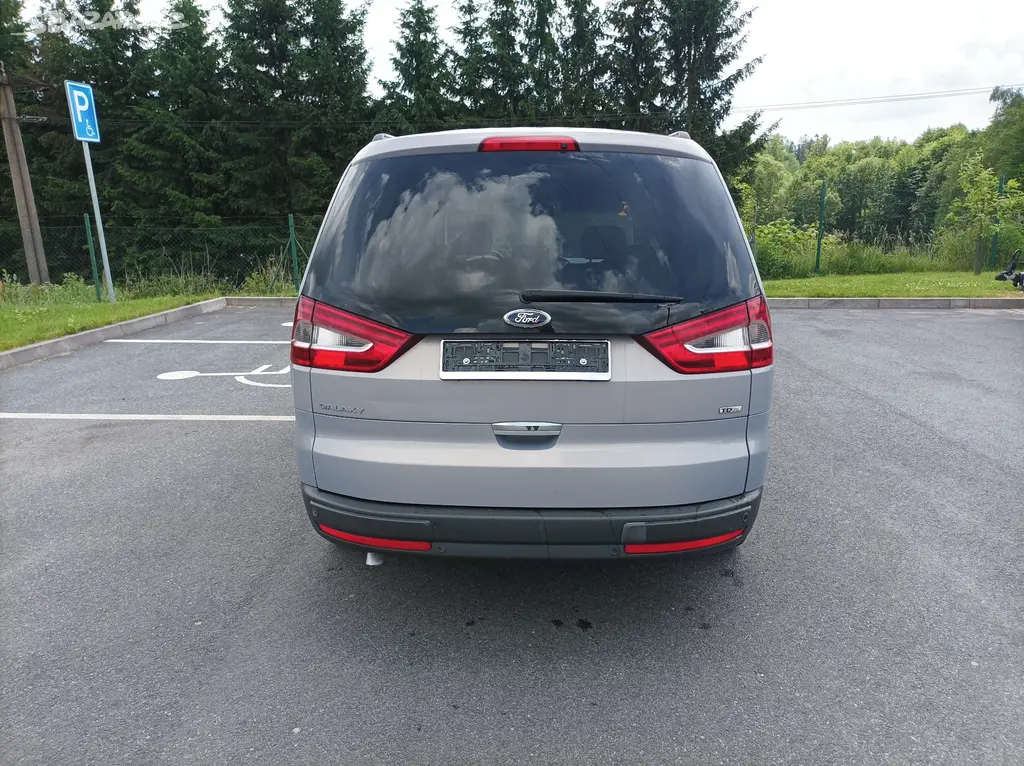 Ford Galaxy - fotka 6