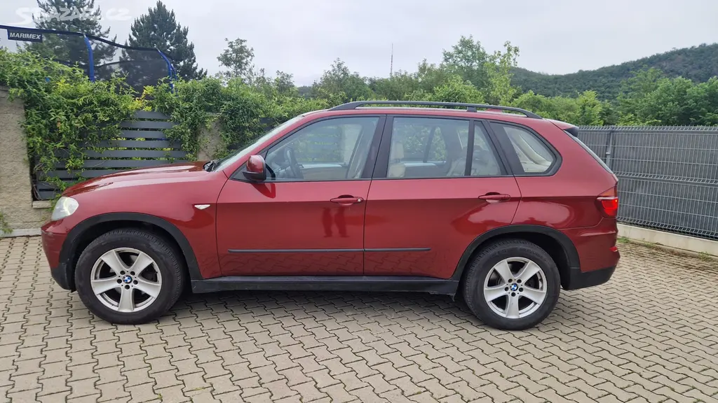 BMW X5 3,0xD-2010-1.MAJ.-ČR-7MÍST-KŮŽE,PRAV.SERVIS - fotka 5