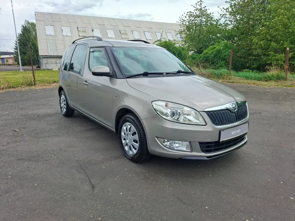 Škoda Roomster 1.2TSi 63kW,klimatizace,senzory - fotka 3