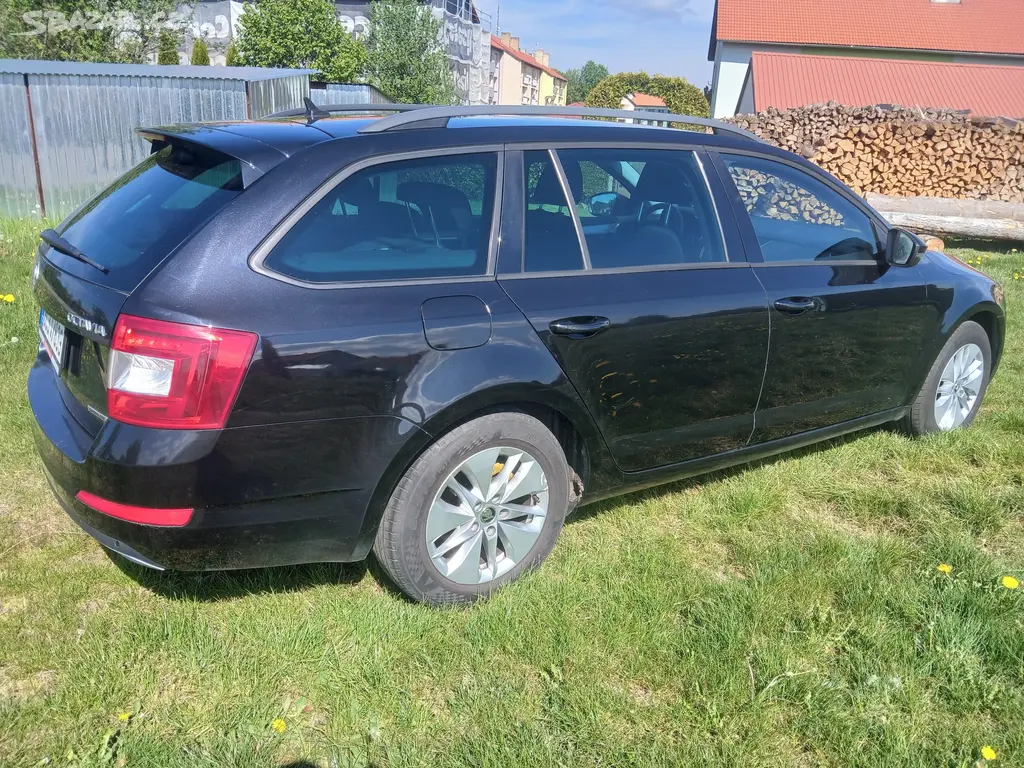 Škoda Octavia combi 1.6 TDi - fotka 6