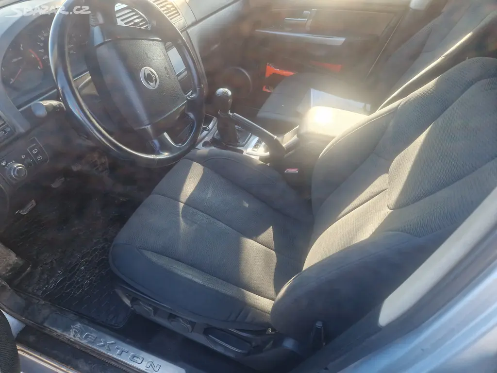 SsangYong Rexton I 2.7 XDi - 4x4 ZÁVĚS 3500kg - fotka 6
