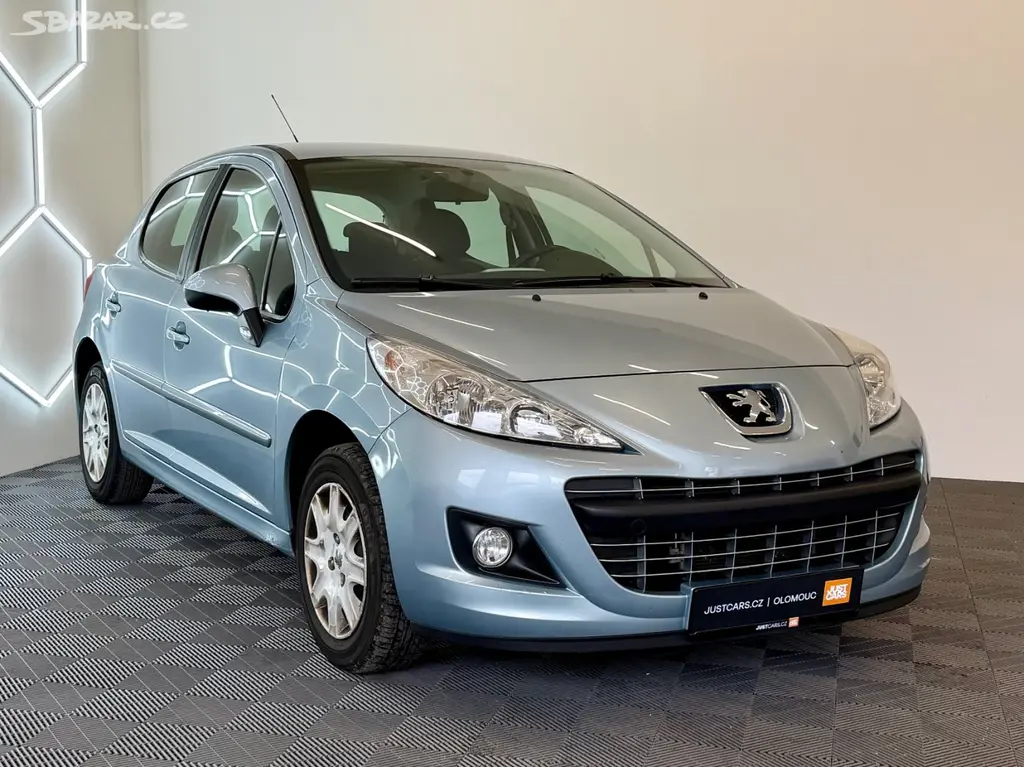 Peugeot 207, 1.4 i, ČR, - fotka 3