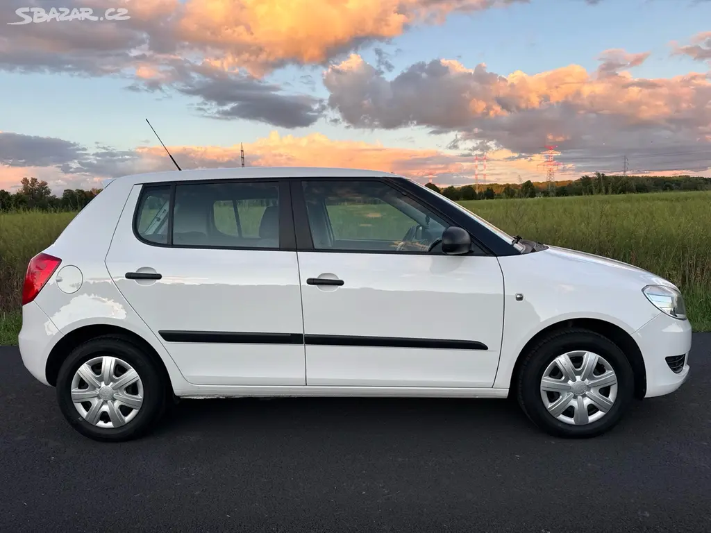 Škoda Fabia 2 Active 1.4 16V 63 Kw - fotka 6