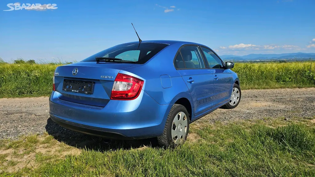 ŠKODA RAPID AMBITION 1.2 TSI - fotka 6
