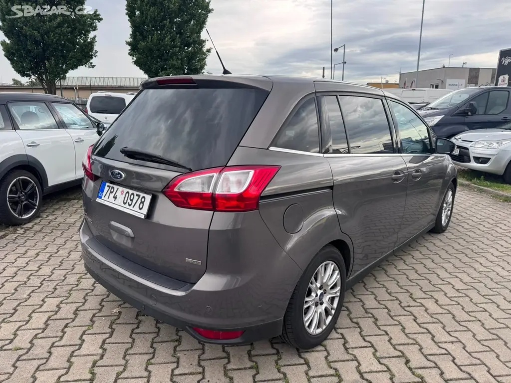 Ford Grand C-MAX, 1,6 TDCI 85 KW KAMERA KŮŽE TAŽ - fotka 6