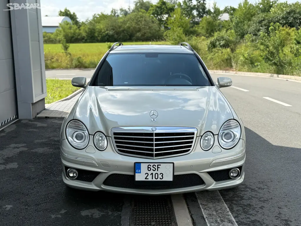 Mercedes-Benz Třídy E, E63 AMG, 6.3 V8, 378 kw, DPH - fotka 2