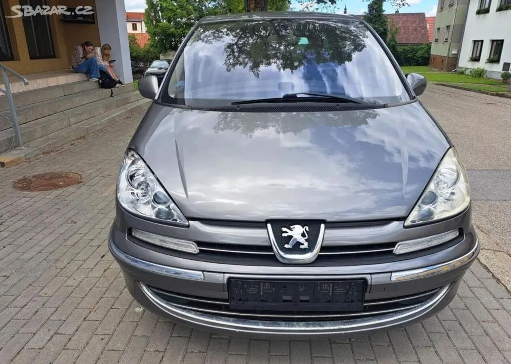 Peugeot 807 2,0 HDI nafta manuální - fotka 2