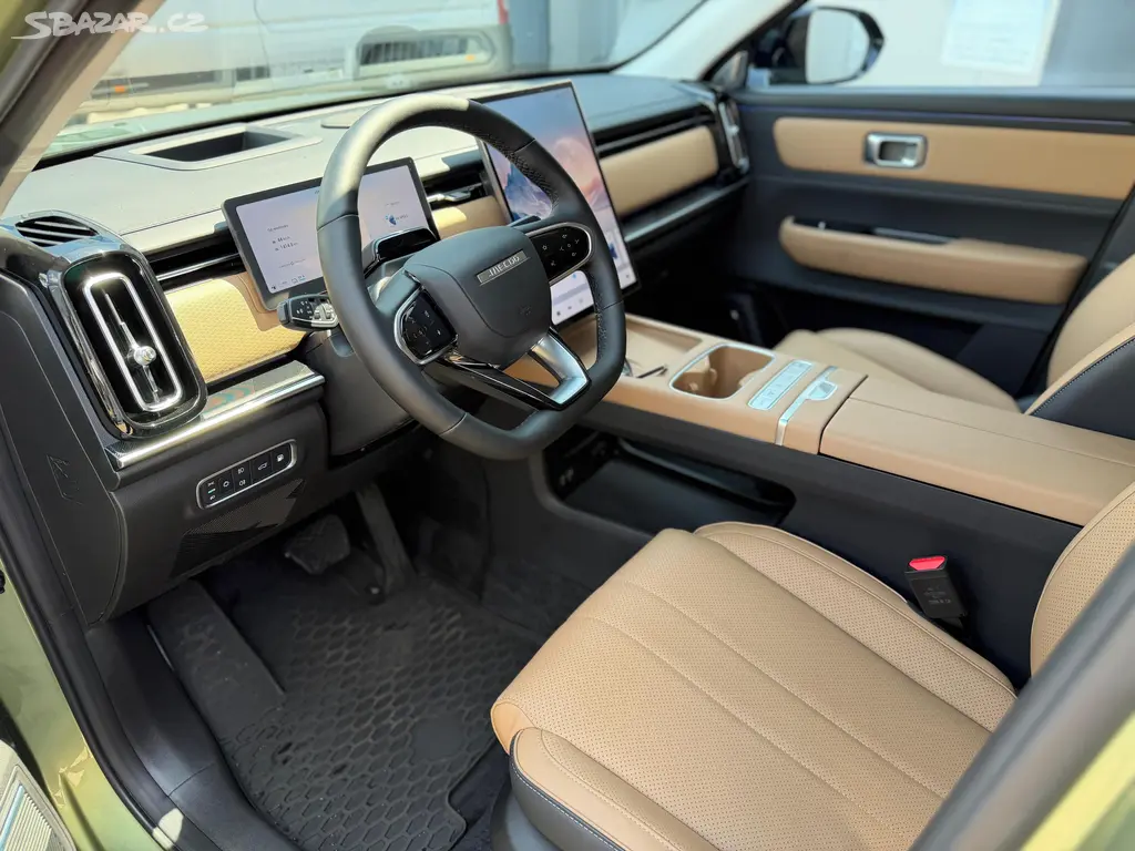 Jaecoo 7, PHEV Exclusive hnědý interiér - fotka 4