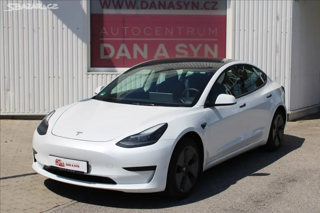 Tesla Model 3, Standard Plus