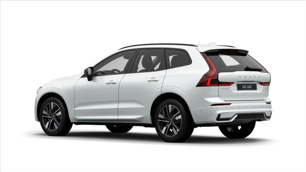 Volvo XC60, 2,0 B5 Plus Dark - fotka 2