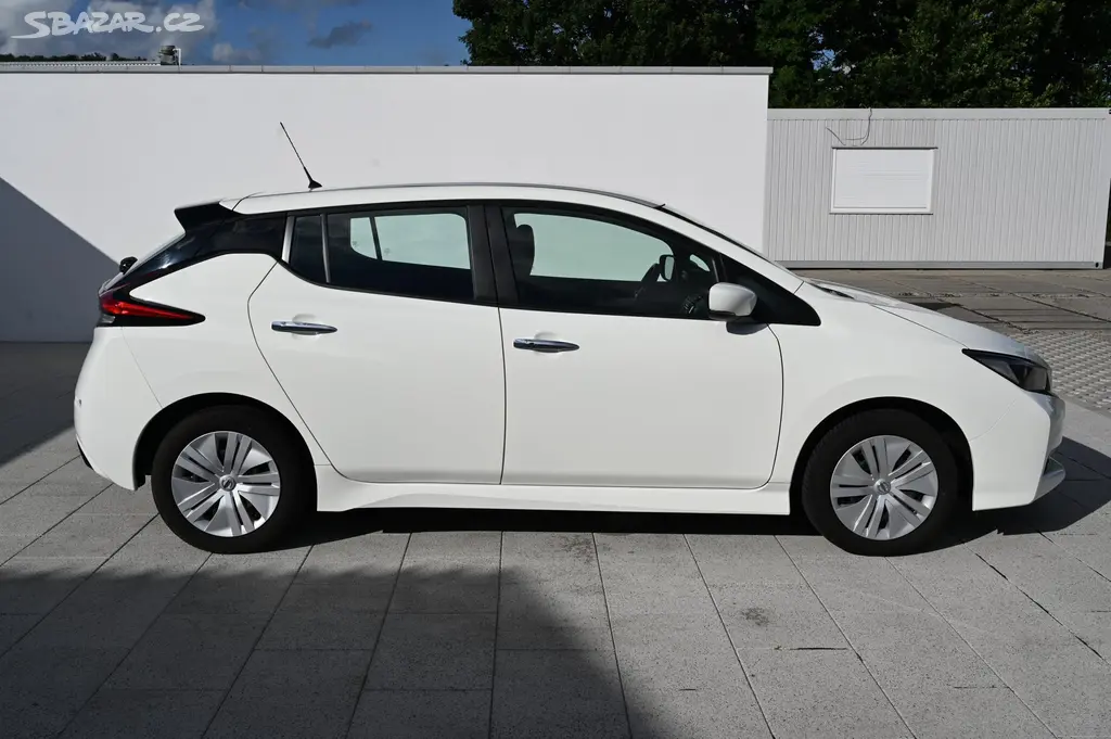 Nissan LEAF, Basis 40kWH 110KW 3/2021 - fotka 4
