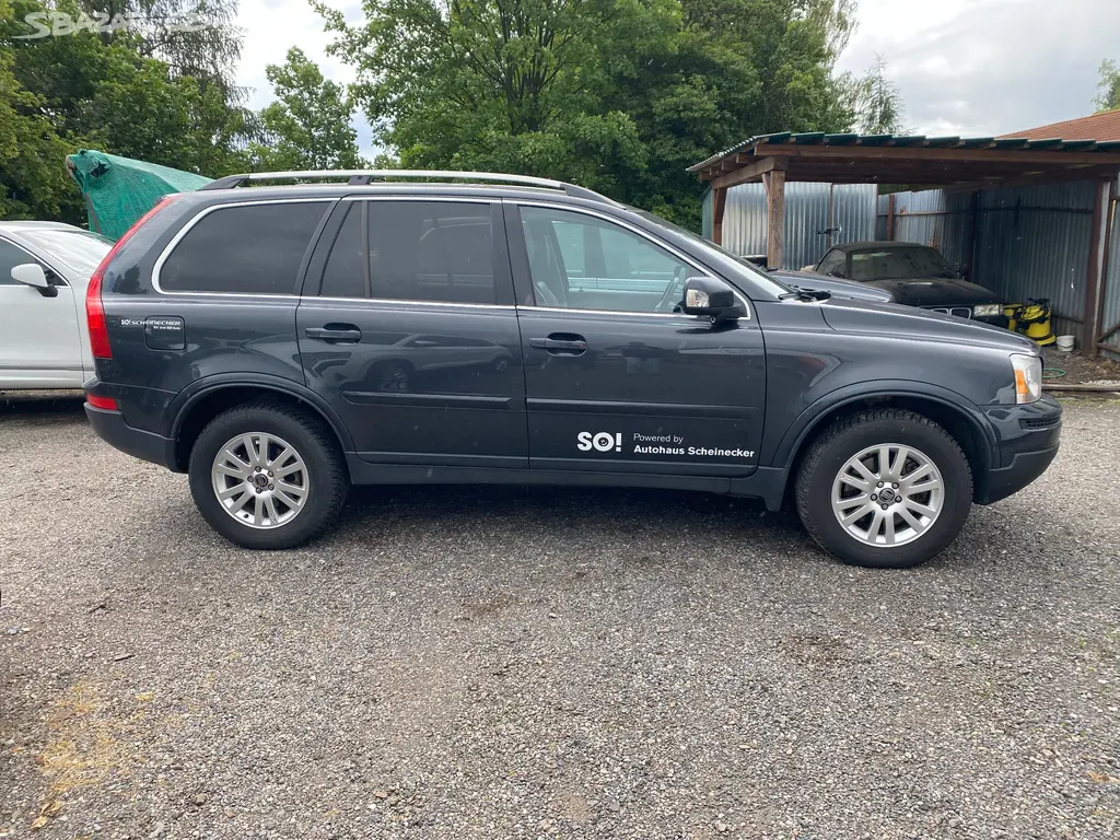 Volvo XC90 2.4D D5, 136 kW, 4x4, r. 11/2009, tažné - fotka 3