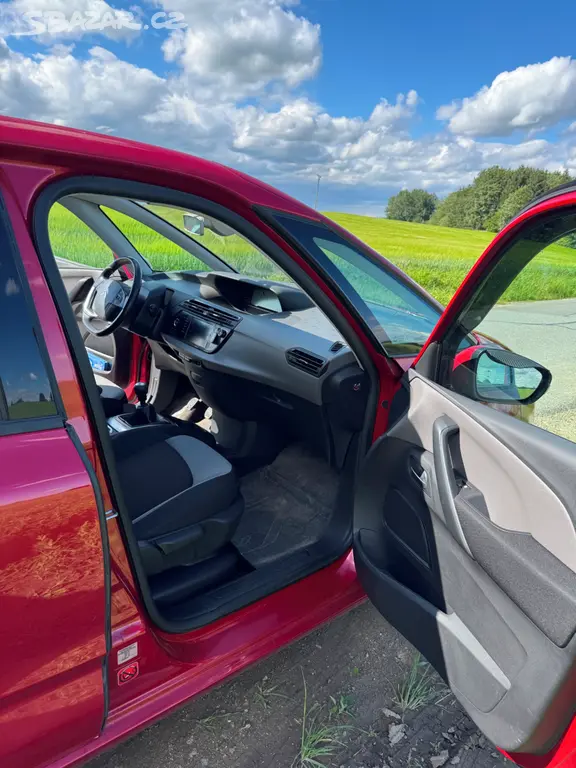 Citroën C4 Picasso - fotka 6