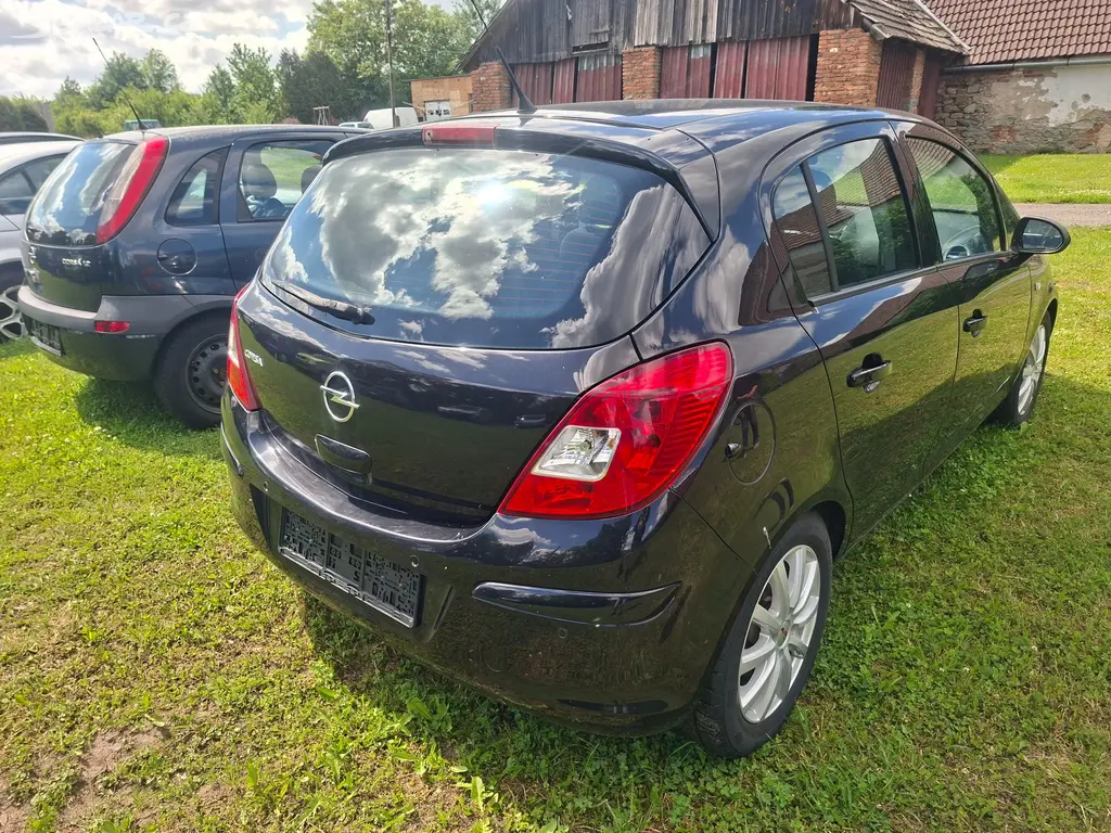 Opel corsa - fotka 3