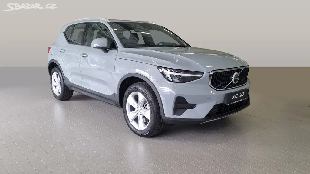Volvo XC40, B3 2.0L 163 HP AT7 FWD CORE - fotka 3