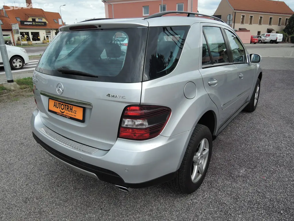 Mercedes-Benz ML 350 3,5i V6 Aut. 4x4 118tkm 2008 - fotka 5