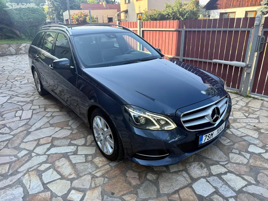 Mercedes-Benz Třídy E, 220 125KW AVANTGARDE LED TAŽN - fotka 3