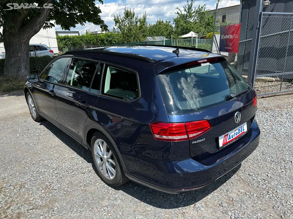 Volkswagen Passat 1,6 TDi Navi, Tažné, Výhřev, ACC - fotka 2