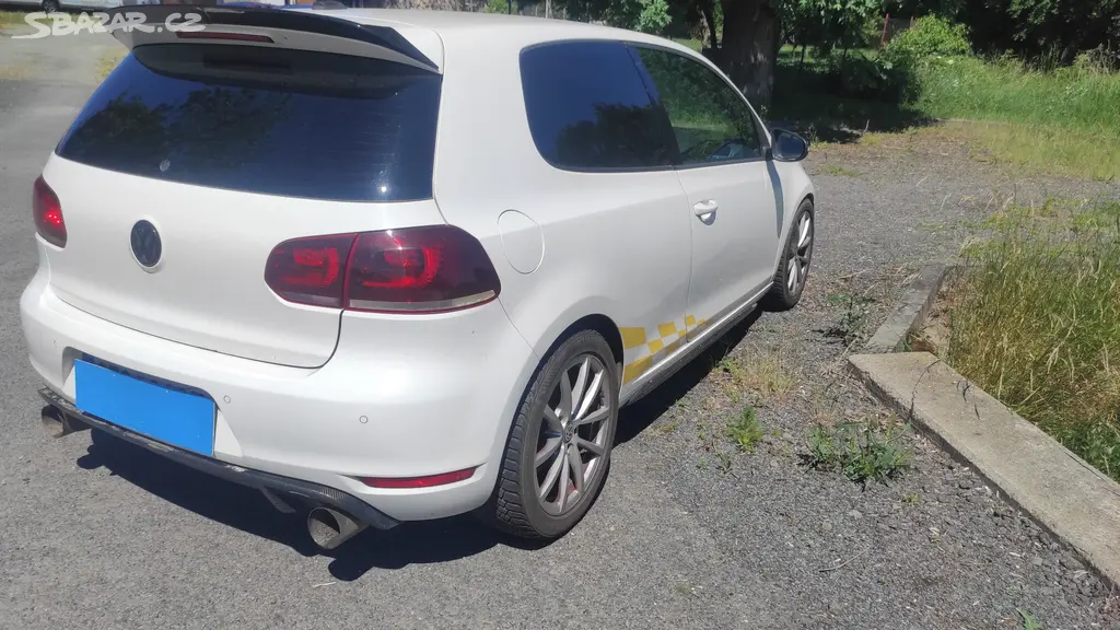 VW Golf GTI 2,0 TSi - fotka 6