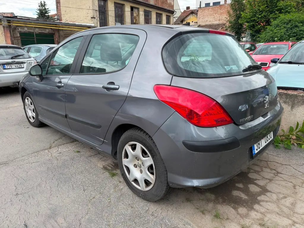 Peugeot 308 1.6 HDI - fotka 2