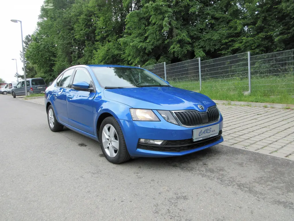 Škoda Octavia 1.6TDi 85 Kw,Dualklima,Poškozený bok - fotka 2