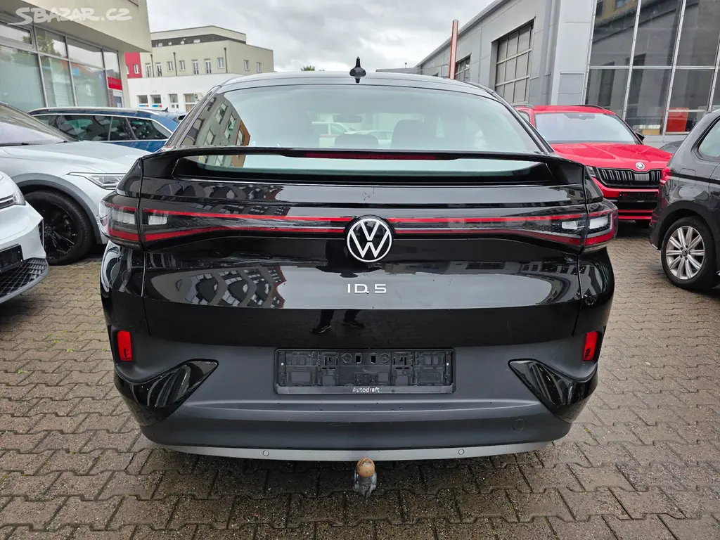 VW ID.5 Pro 150kW SOH 93,8% Tažné FILL LED - fotka 6