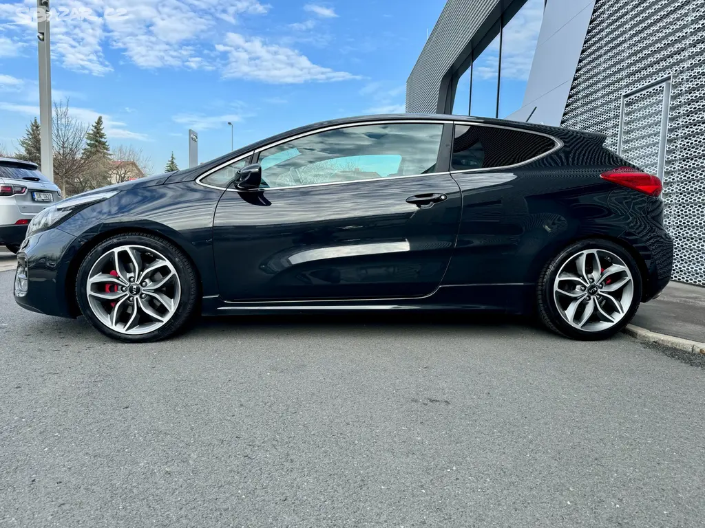 Kia Cee´d GT Plus 1.6 T-GDI 150 kW RECARO PANORAMA - fotka 2
