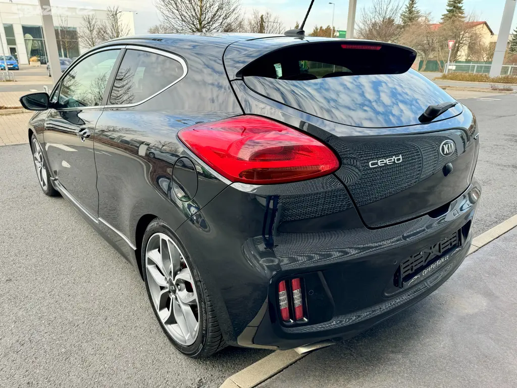 Kia Cee´d GT Plus 1.6 T-GDI 150 kW RECARO PANORAMA - fotka 5