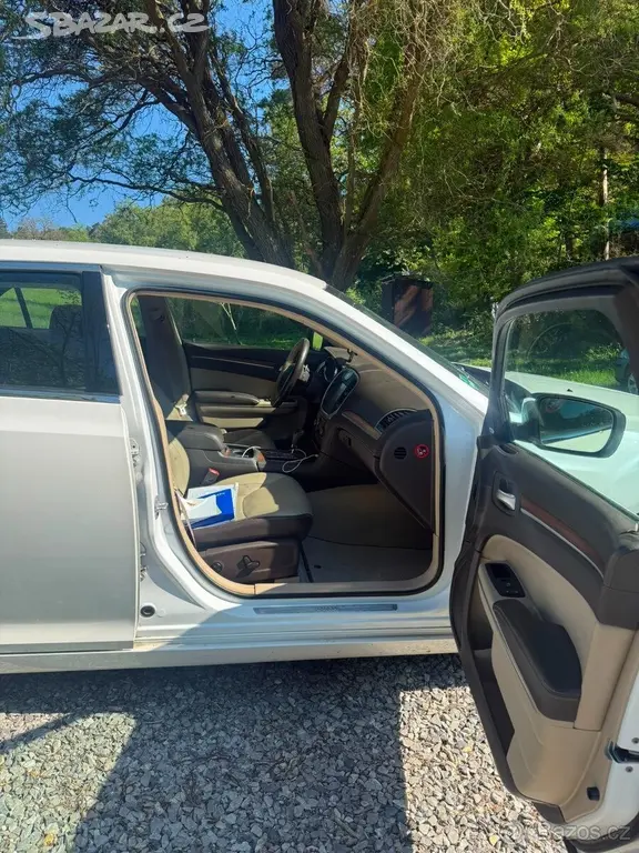Lancia Thema 3,0 V6 CRD, 176 kW, 2012 - fotka 5
