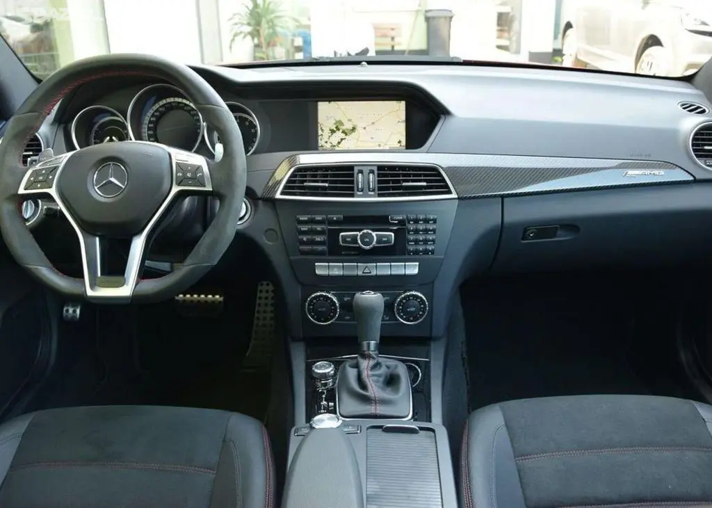 Mercedes-Benz Třídy C - fotka 4