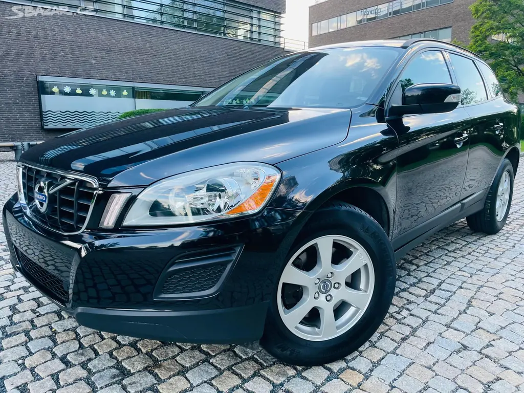 Volvo XC60, 2.0D 5V MAN 1.MAJITEL SERVISKA - fotka 2