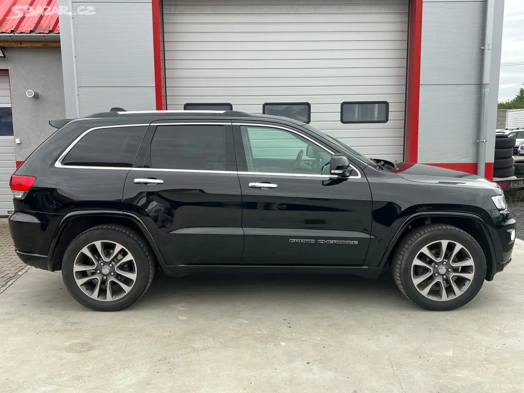 Jeep Grand Cherokee 3,0 JTD OVERLAND, Vzduch, Pano - fotka 6