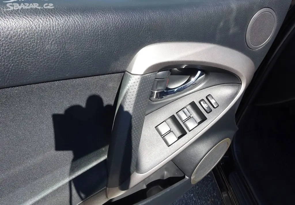 Toyota Rav 4 2.0i r.v.2006 (112 kw) AUTOMAT - fotka 6