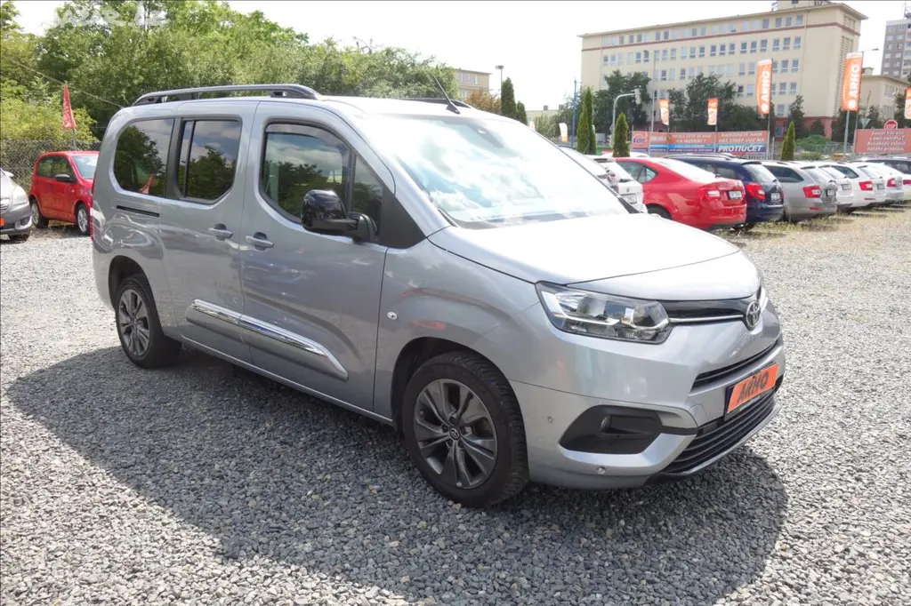 Toyota Proace City Verso, 1,2 T 96KW,ČR,1 MAJ.,7 MÍST.