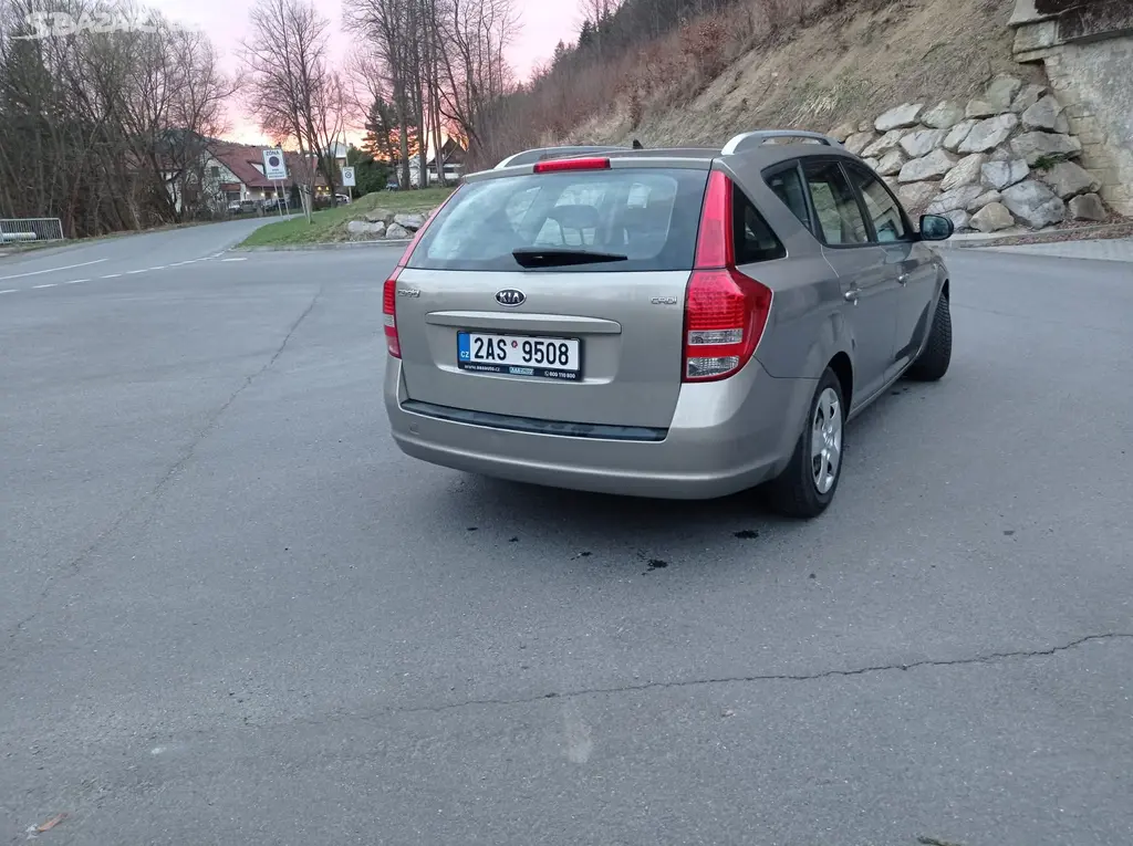 Ceed - Kia Cee´d, 1.6 CRDi - fotka 2