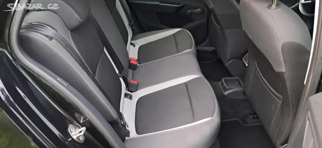 FABIA III Combi 2018,130oookm,70 kW jako Octavia - fotka 6