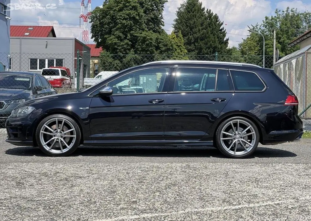 Volkswagen Golf R Variant 2.0TSi 221kw 4x4 DSG - fotka 4
