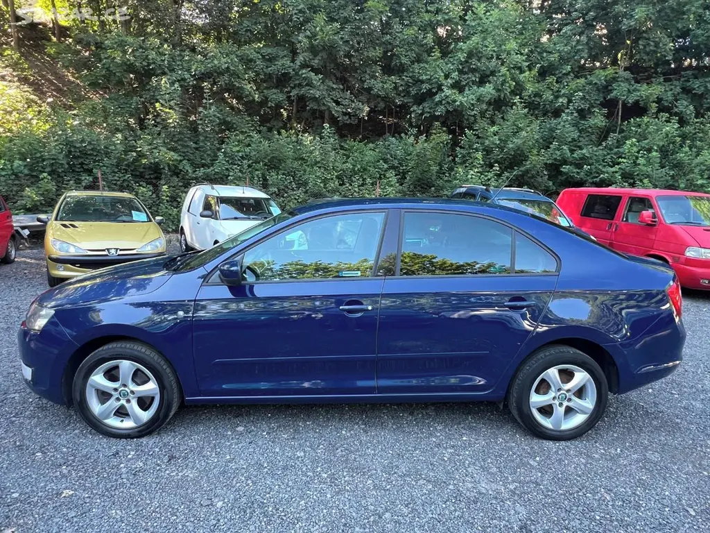 Škoda Rapid 1.6TDI 66kW klima park.senzor 2015 ČR - fotka 3