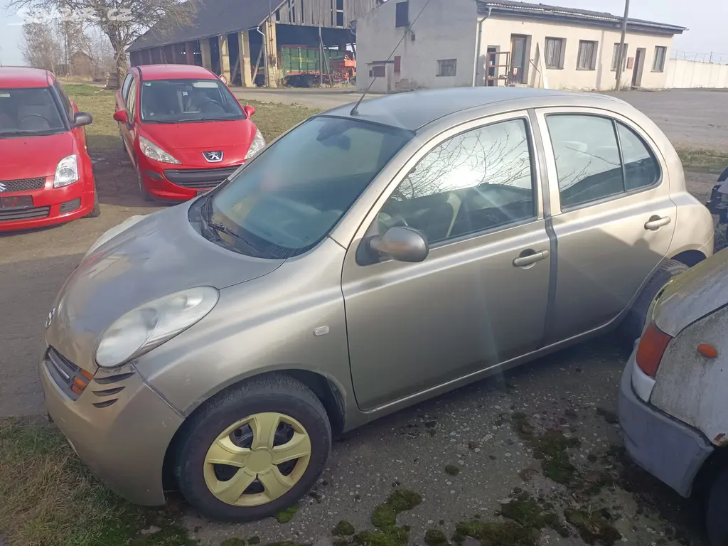 Nissan Micra 1.2 48Kw RV.2004 - fotka 2