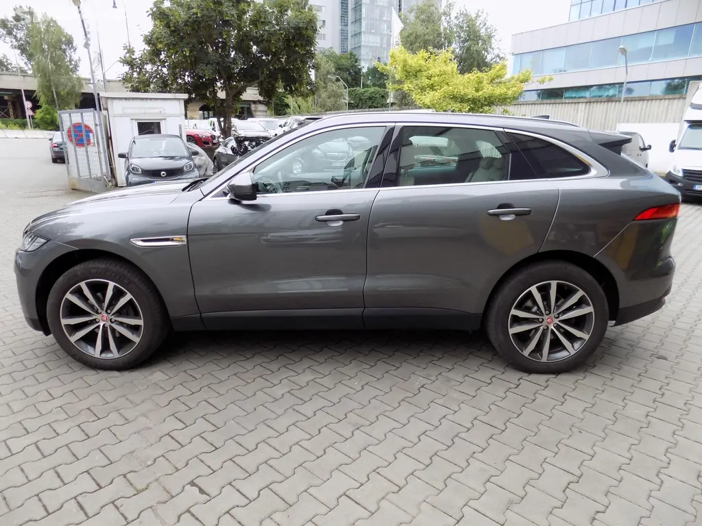 Jaguar F-Pace, 2.0 D Původ ČR - fotka 4