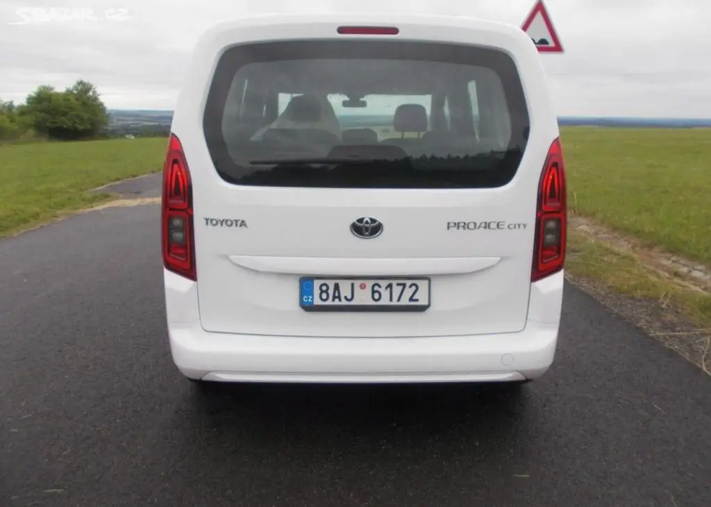 Toyota Proace 1,5 HDI perf stav nafta manuální - fotka 4