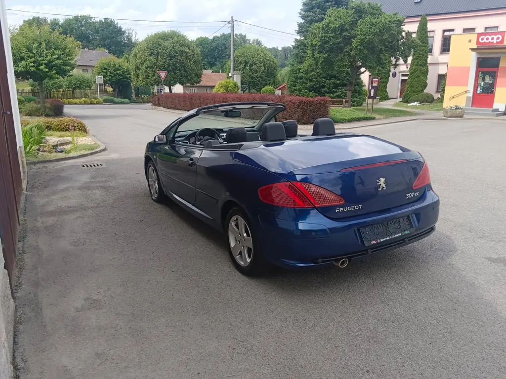 Peugeot 307 cc benzín - fotka 2