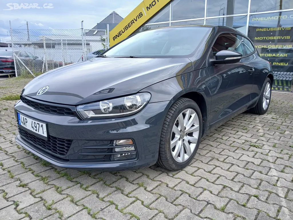 Volkswagen Scirocco, 2.0TSI, 132kW, manuál, 1.maj.