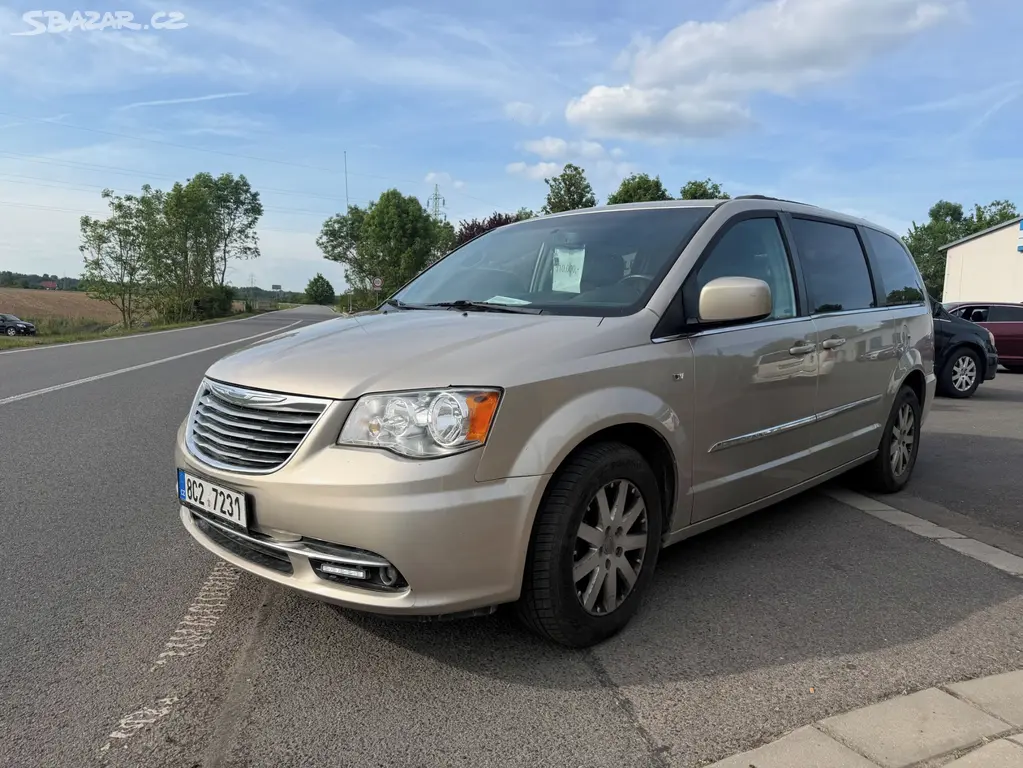 Chrysler Town Country 3,6 Pentastar DVD Kůže 2014